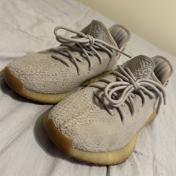 YEEZY 350 V2 SESAME - Picture 9 of 10